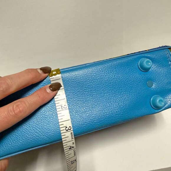 Vintage Flower Power Travel Case - Picture 9 of 11